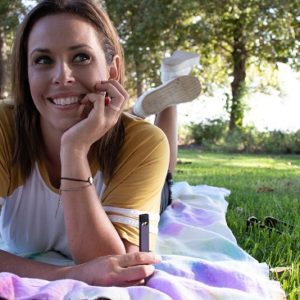 What are the differences between vapour and smoke?